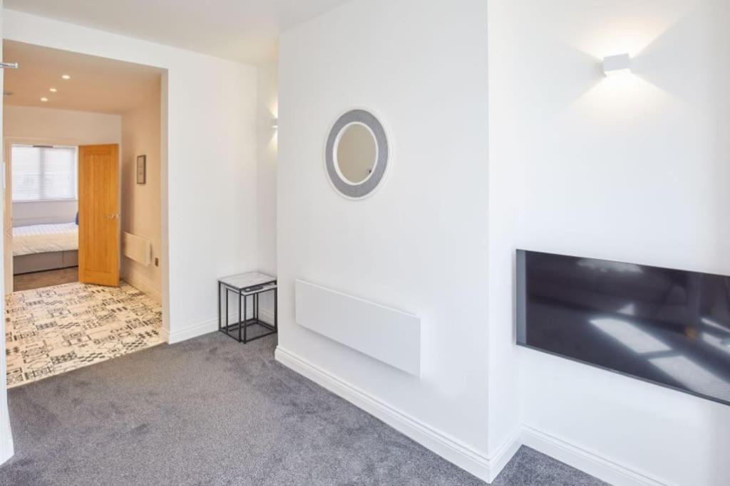 Apt 1 - Queens Court 스카버러 외부 사진