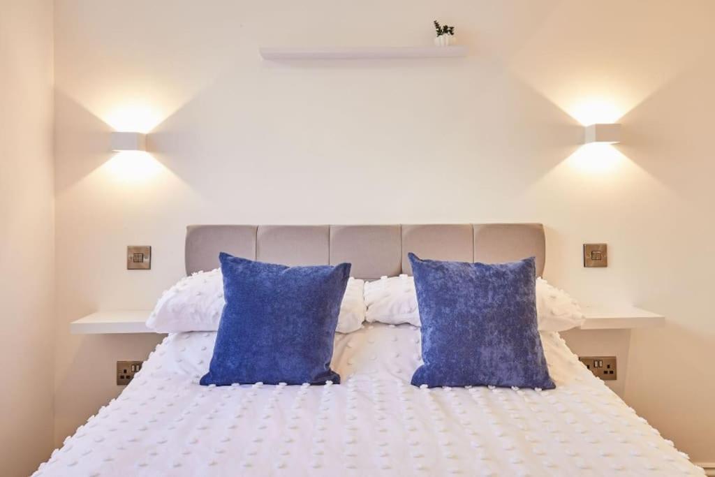 Apt 1 - Queens Court 스카버러 외부 사진